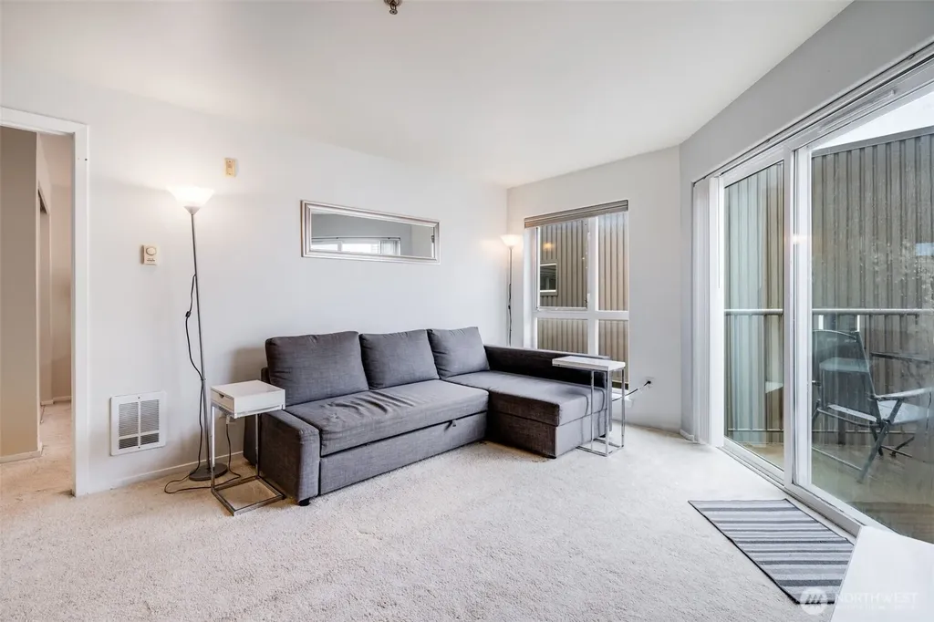 4020 Aurora Avenue N Seattle WA 98104