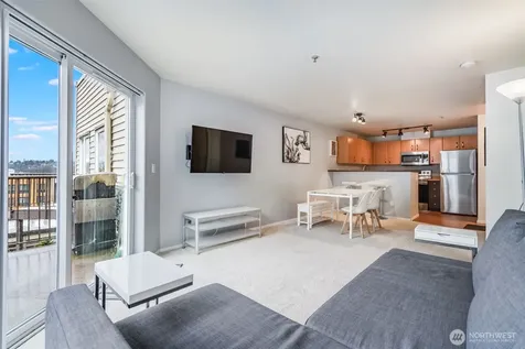 4020 Aurora Avenue N Seattle WA 98104