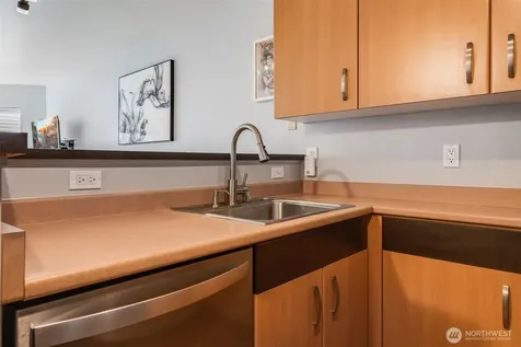 4020 Aurora Avenue N Seattle WA 98104