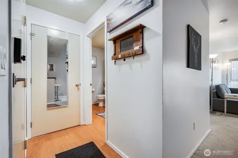 4020 Aurora Avenue N Seattle WA 98104