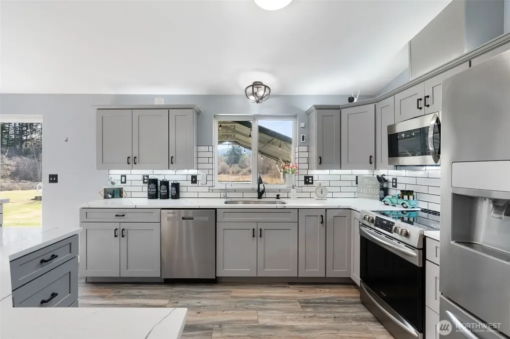 453 Coma Road Vader WA 98593