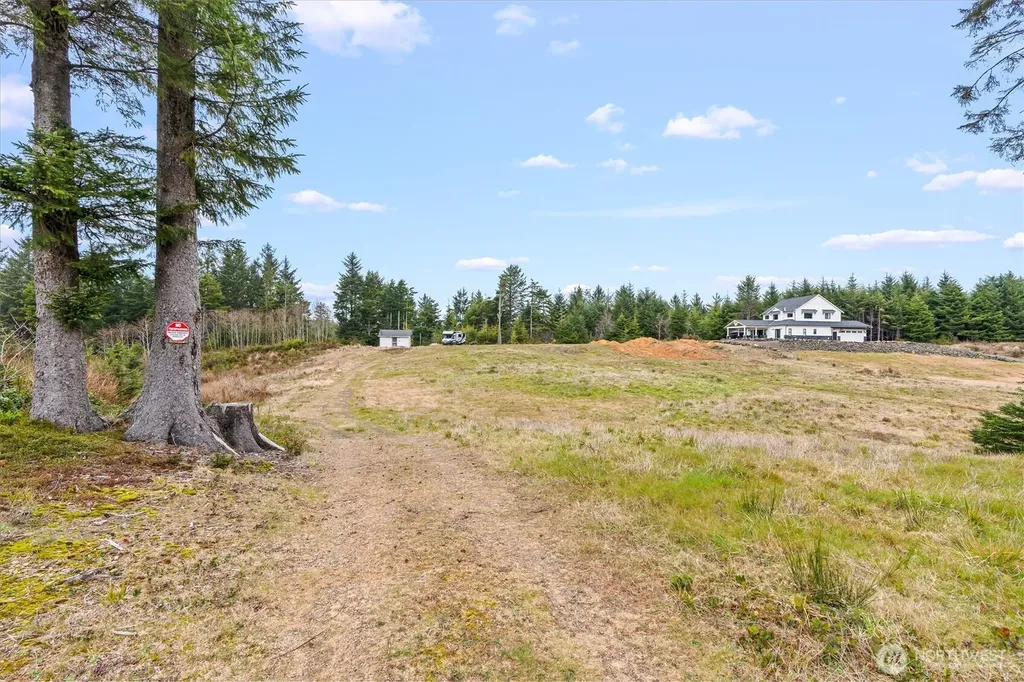 14 Chauncey Lane W Pacific Beach WA 98571