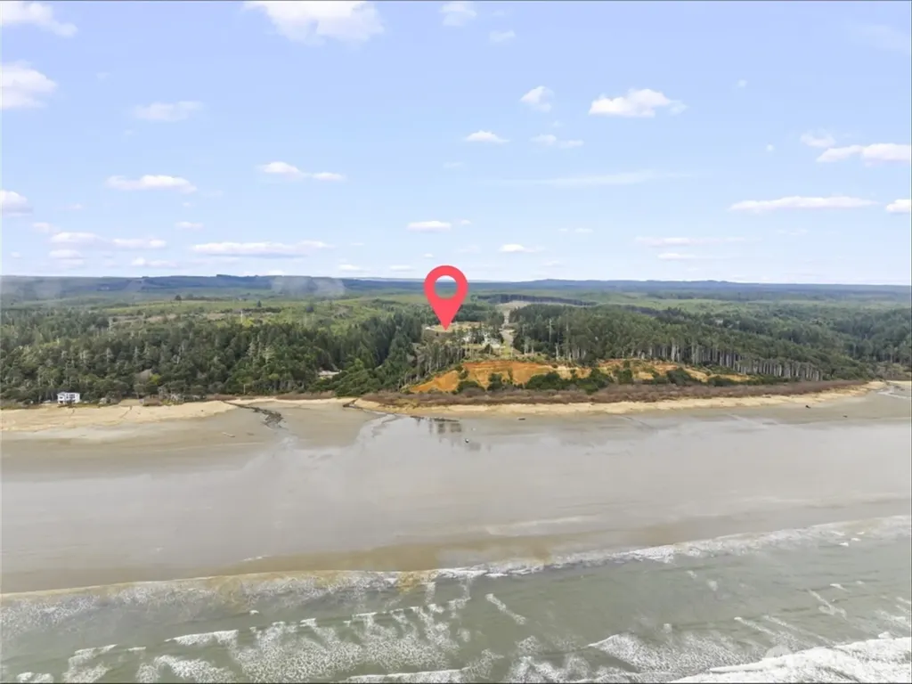 14 Chauncey Lane W Pacific Beach WA 98571