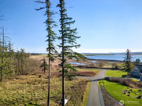 5 Bayside Terrace Drive Mount Vernon WA 98273