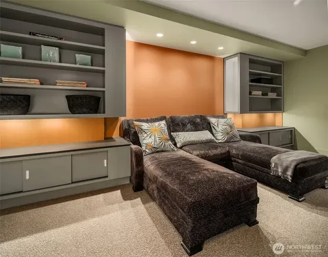 715 2nd Avenue Seattle WA 98104