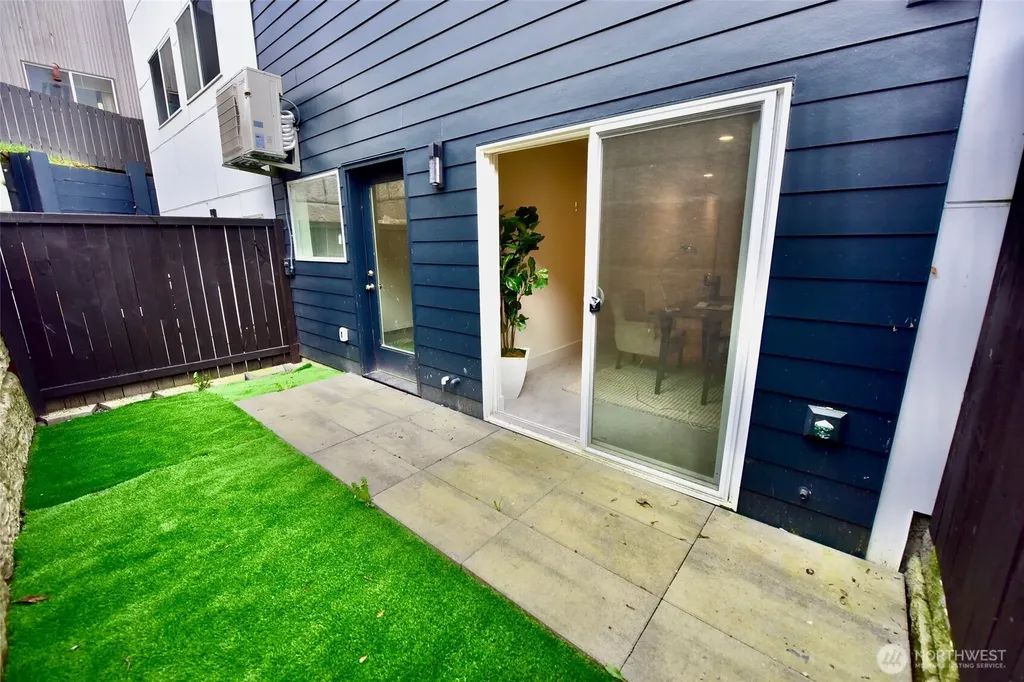 12215 Des Moines Memorial Drive S Burien WA 98168