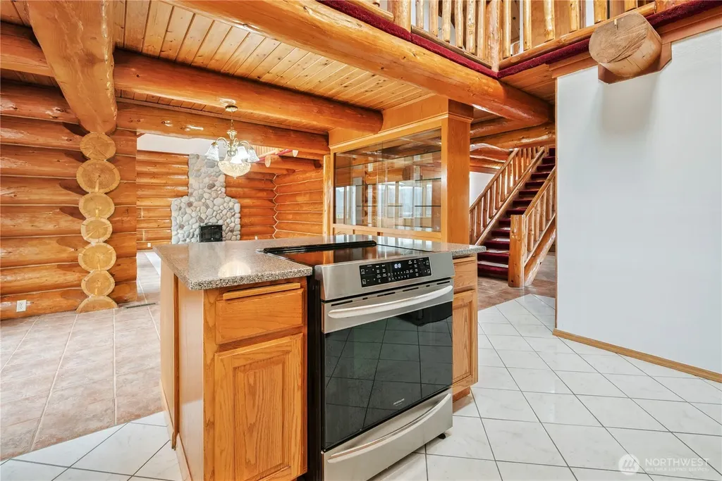6946 Willow Grove Road Longview WA 98632