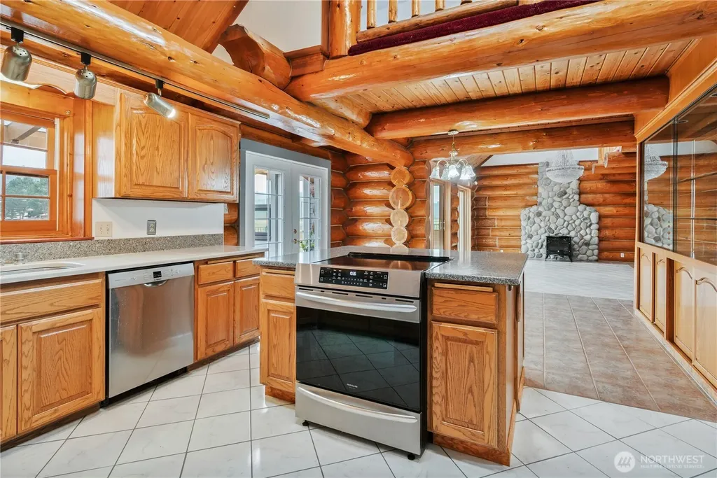 6946 Willow Grove Road Longview WA 98632