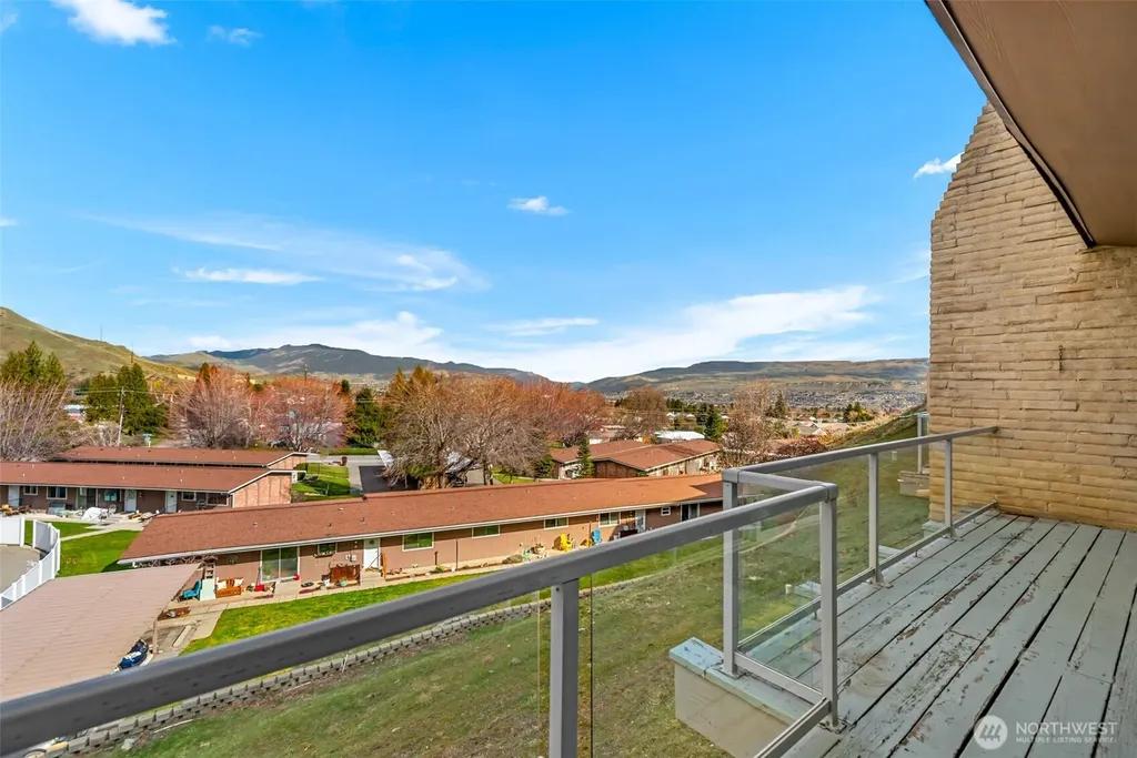 1818 Skyline Drive Wenatchee WA 98801