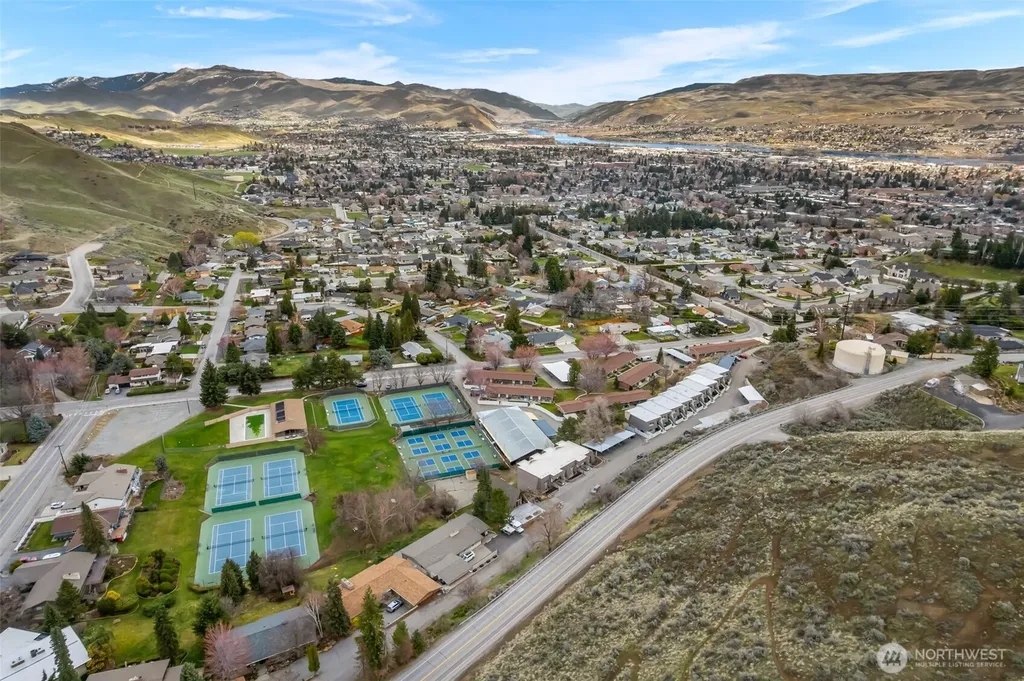 1818 Skyline Drive Wenatchee WA 98801
