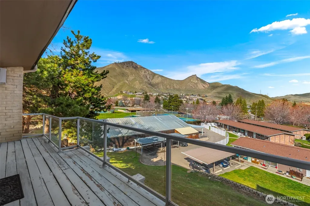 1818 Skyline Drive Wenatchee WA 98801