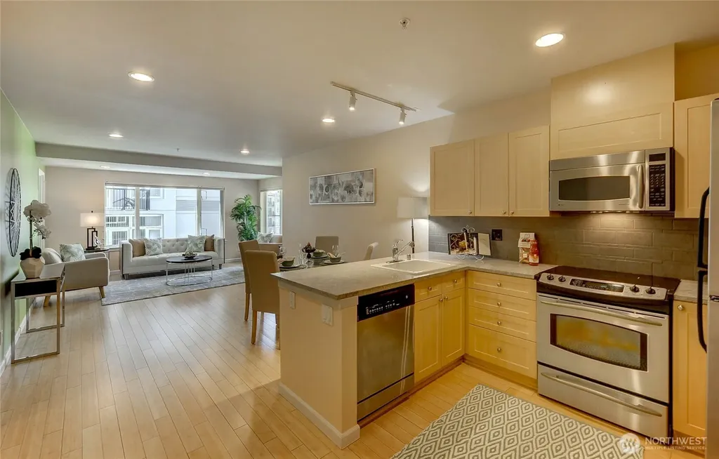 2717 Western Avenue Seattle WA 98121