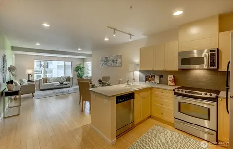 2717 Western Avenue Seattle WA 98121