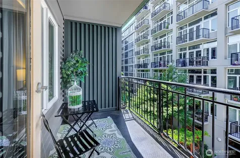 2717 Western Avenue Seattle WA 98121