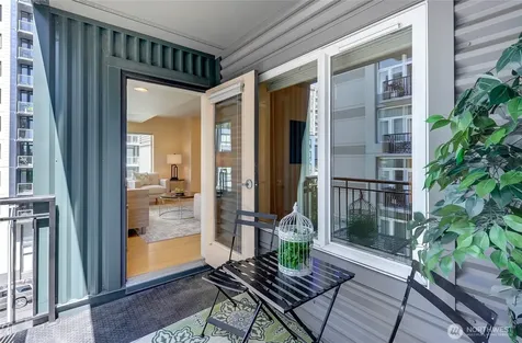 2717 Western Avenue Seattle WA 98121