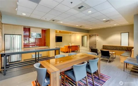 2717 Western Avenue Seattle WA 98121