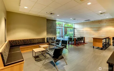 2717 Western Avenue Seattle WA 98121