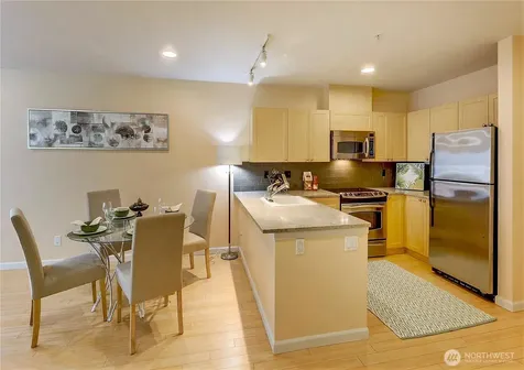 2717 Western Avenue Seattle WA 98121