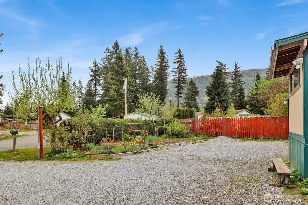 6245 Laurel Place Maple Falls WA 98266