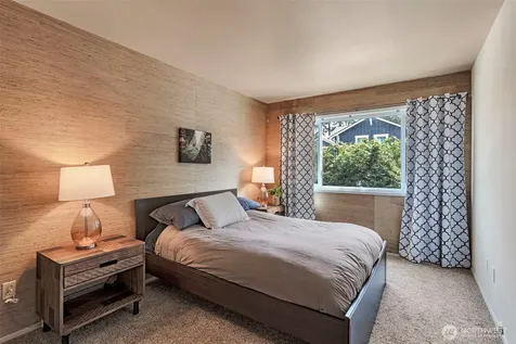 2500 81st Avenue SE Mercer Island WA 98040