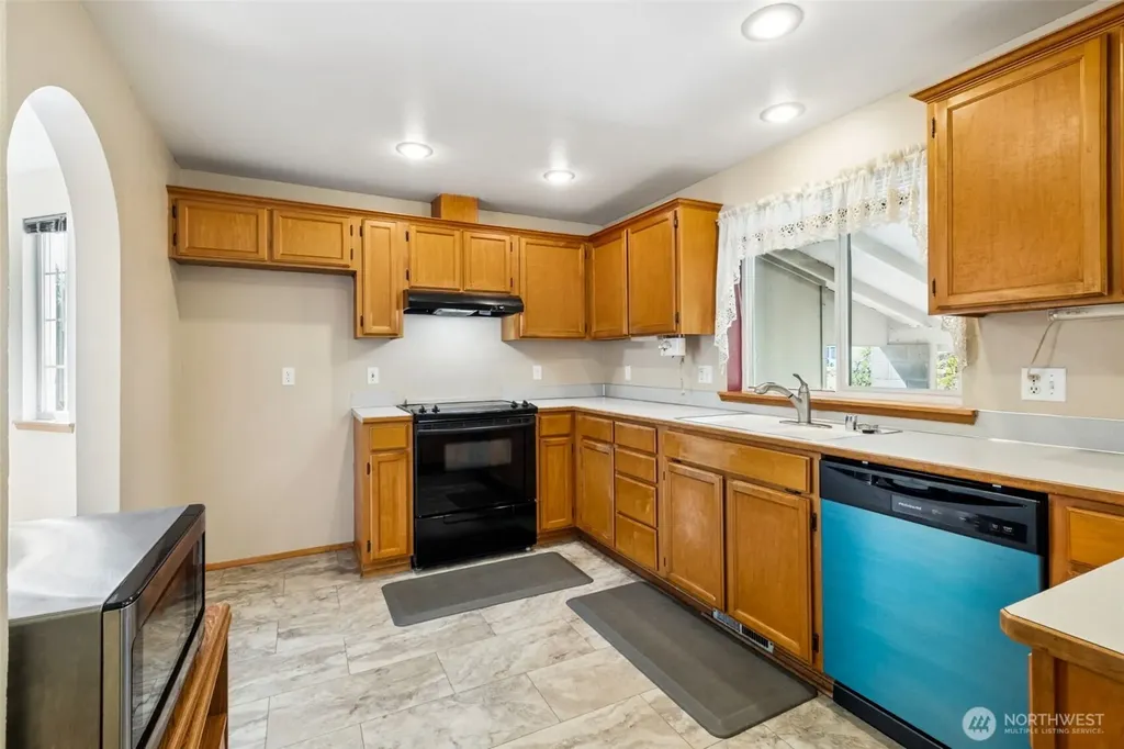 2310 20th Street SE Puyallup WA 98374