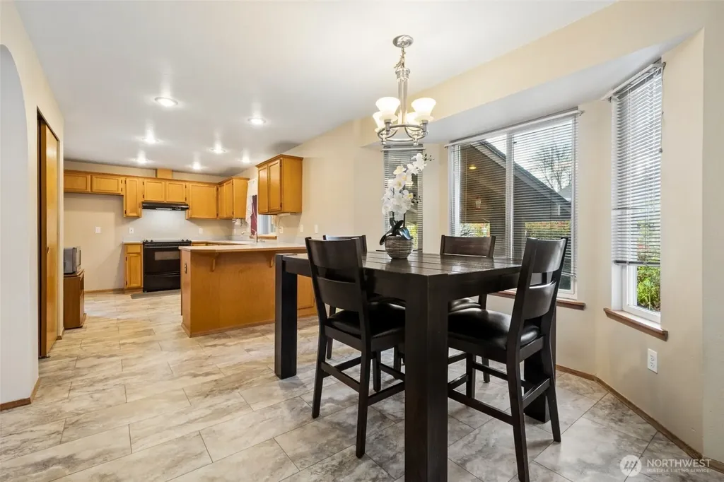 2310 20th Street SE Puyallup WA 98374