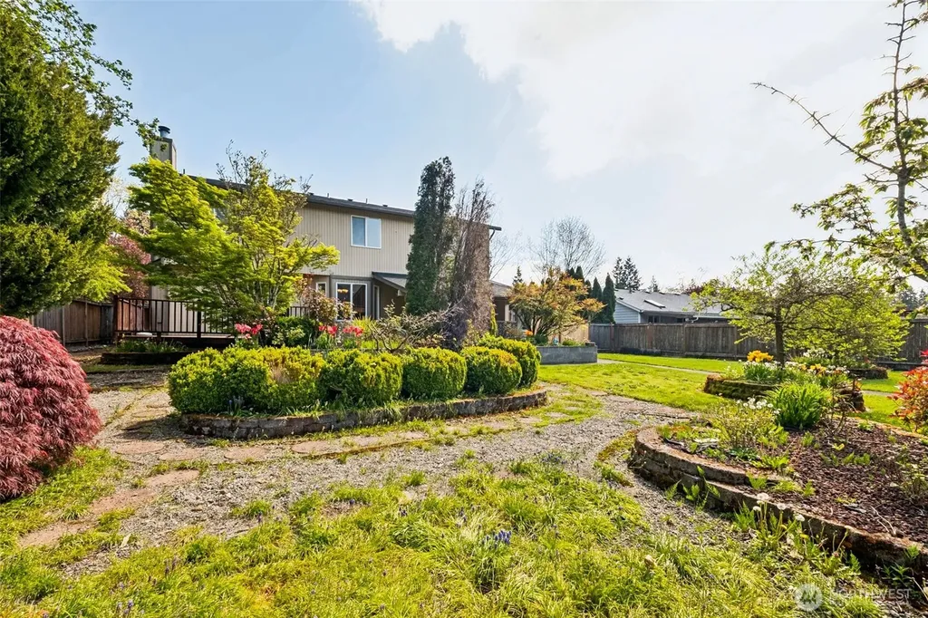 2310 20th Street SE Puyallup WA 98374