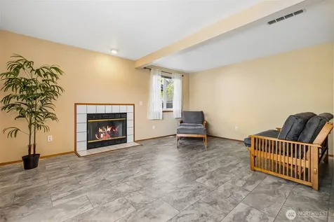 2310 20th Street SE Puyallup WA 98374