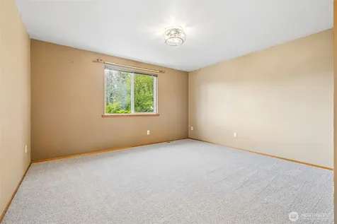 2310 20th Street SE Puyallup WA 98374