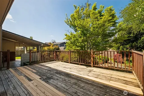 2310 20th Street SE Puyallup WA 98374