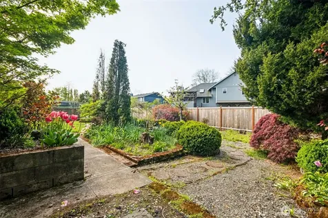 2310 20th Street SE Puyallup WA 98374