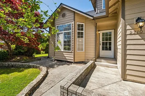 2310 20th Street SE Puyallup WA 98374