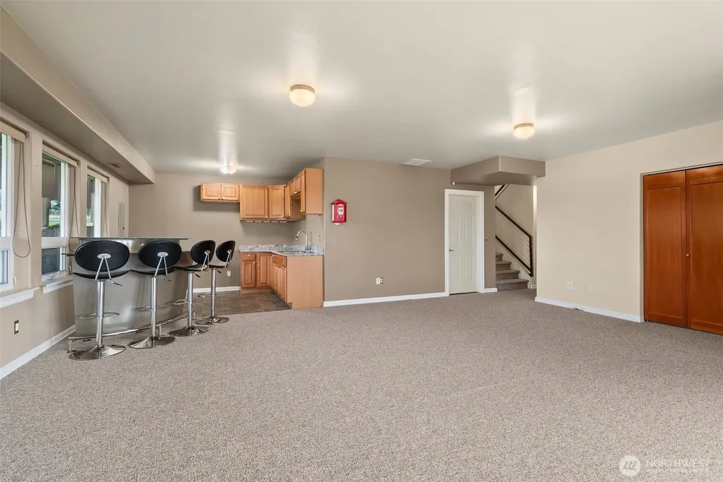 44010 14th Avenue E Eatonville WA 98328