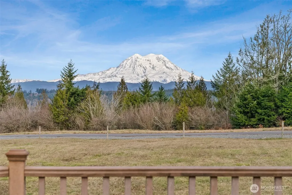 44010 14th Avenue E Eatonville WA 98328