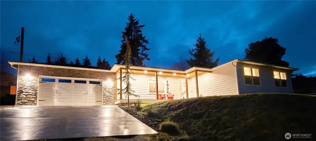 1934 W 8th Street Port Angeles WA 98363