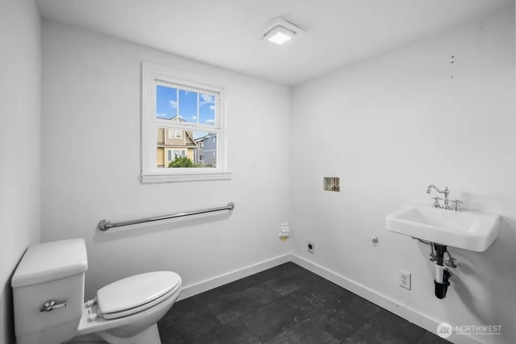 605 Main Street Edmonds WA 98020