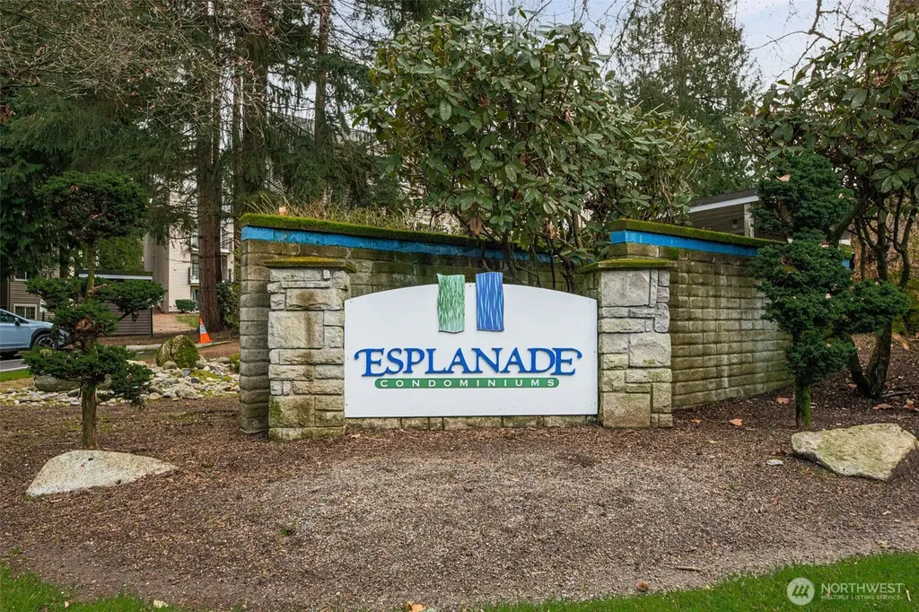 10016 NE 120th Lane Kirkland WA 98034