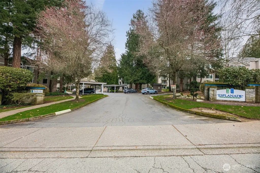 10016 NE 120th Lane Kirkland WA 98034