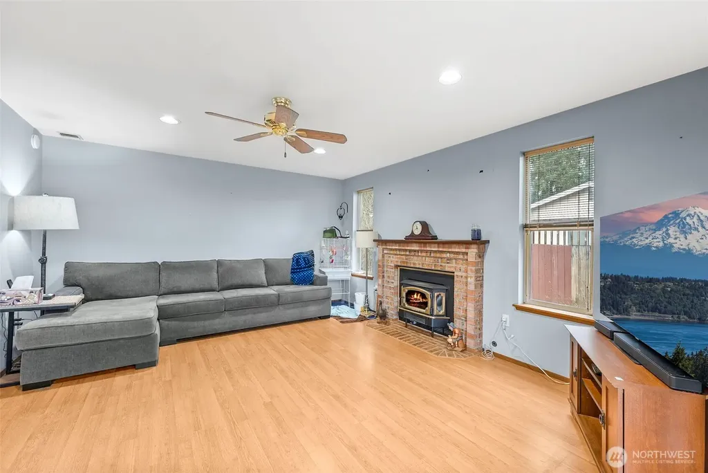 5717 60th Street Ct W University Place WA 98467