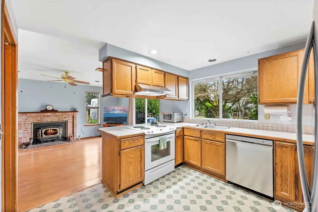 5717 60th Street Ct W University Place WA 98467