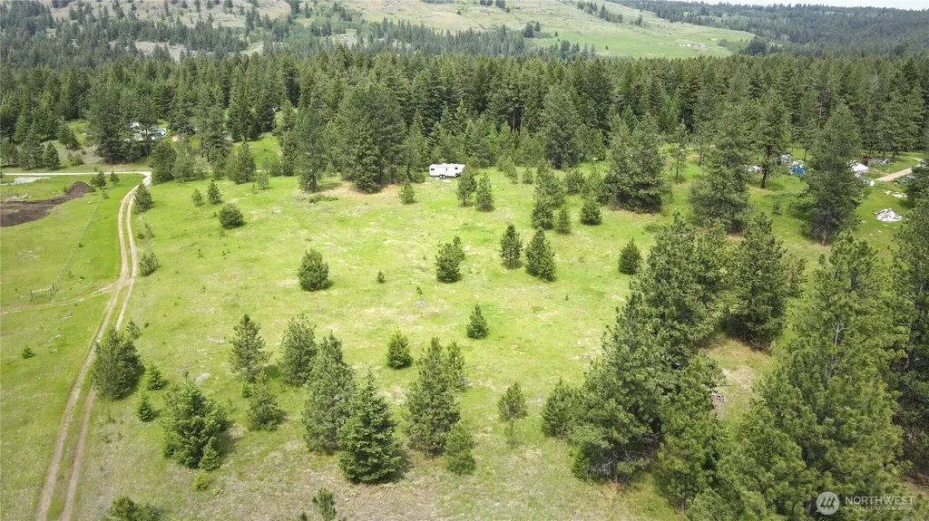 13 Miner's Ridge Road Oroville WA 98844