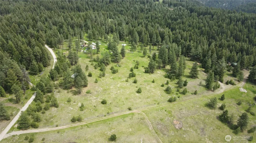 13 Miner's Ridge Road Oroville WA 98844