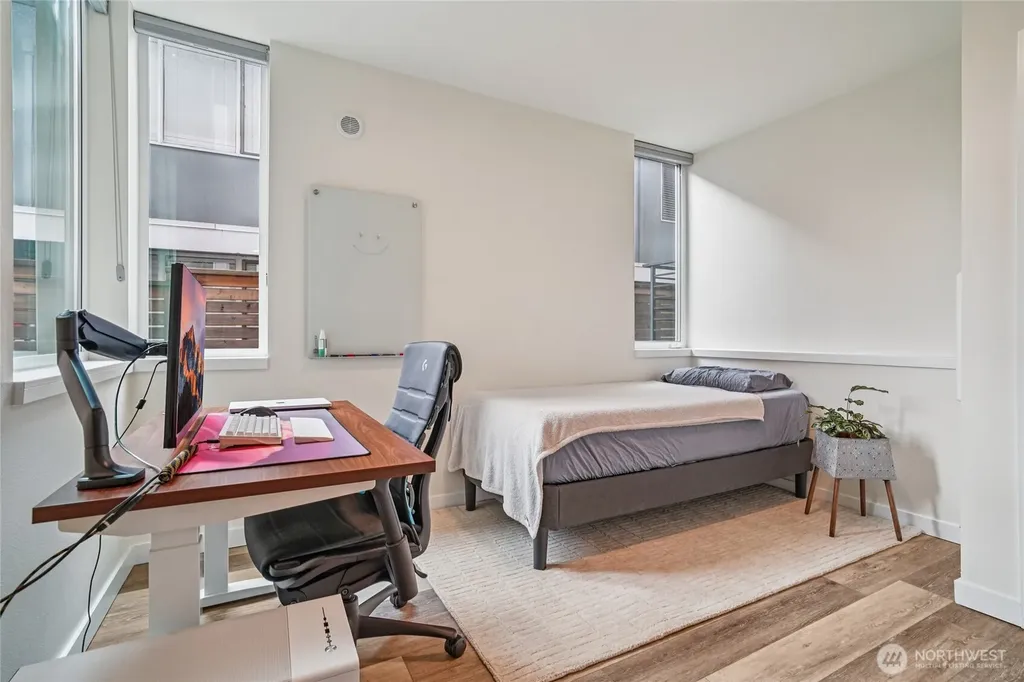 3070 SW Avalon Way Seattle WA 98126