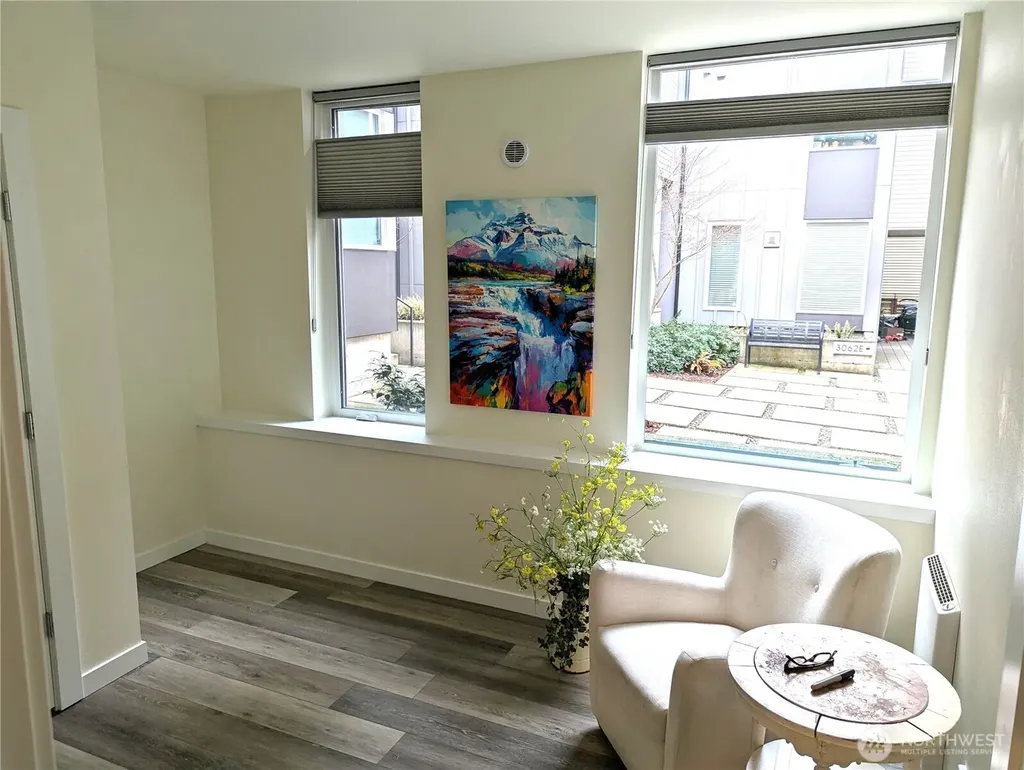 3070 SW Avalon Way Seattle WA 98126