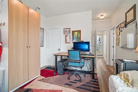 3070 SW Avalon Way Seattle WA 98126