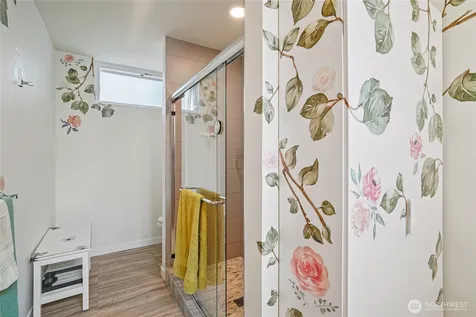 3070 SW Avalon Way Seattle WA 98126