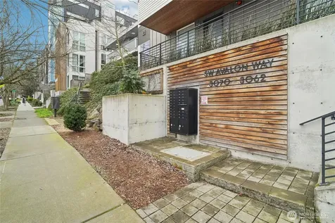 3070 SW Avalon Way Seattle WA 98126
