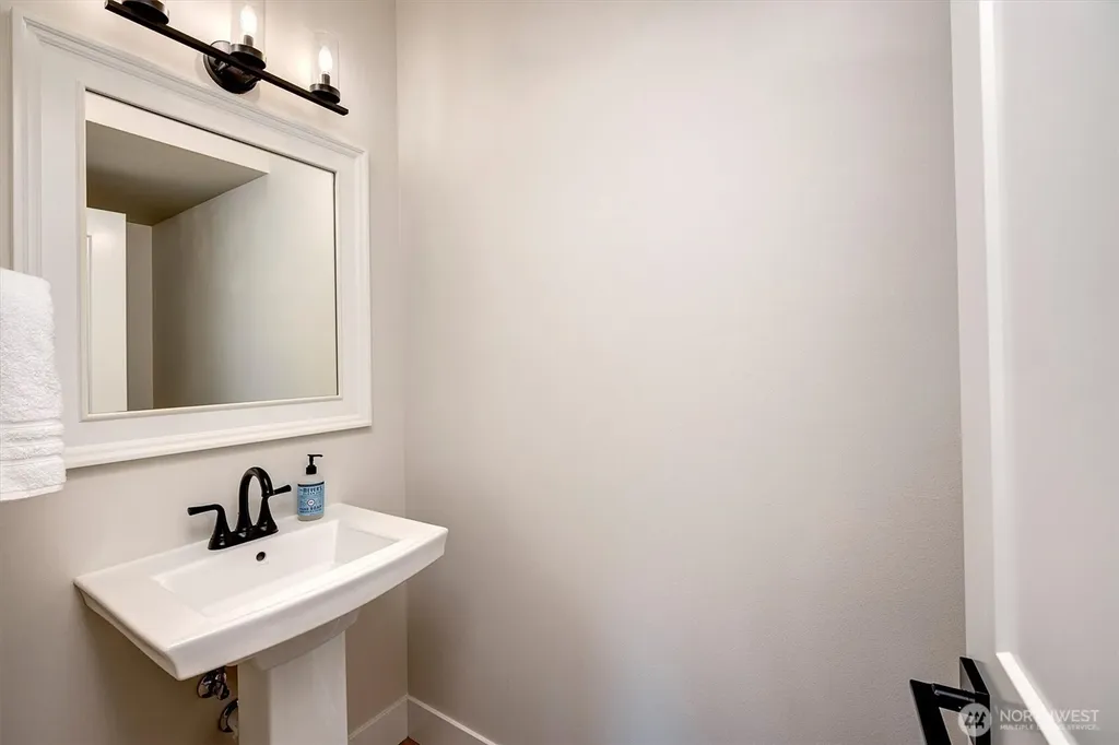12143 NE 170th Place Bothell WA 98011
