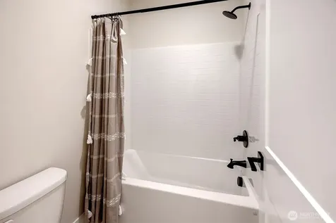 12143 NE 170th Place Bothell WA 98011