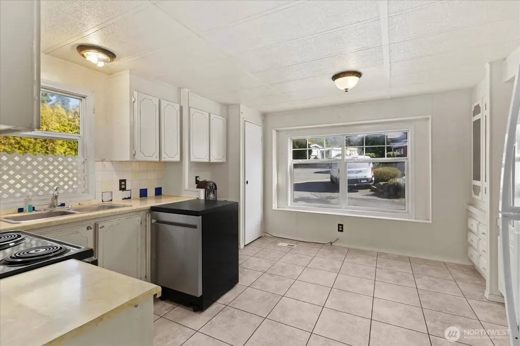 4111 164th Street SW Lynnwood WA 98087